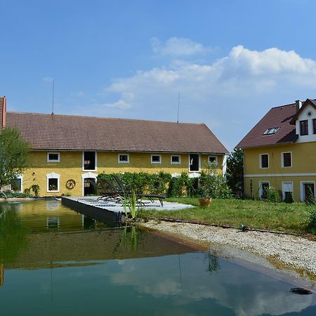 Statek Lunikov Villa Zizice Bagian luar foto