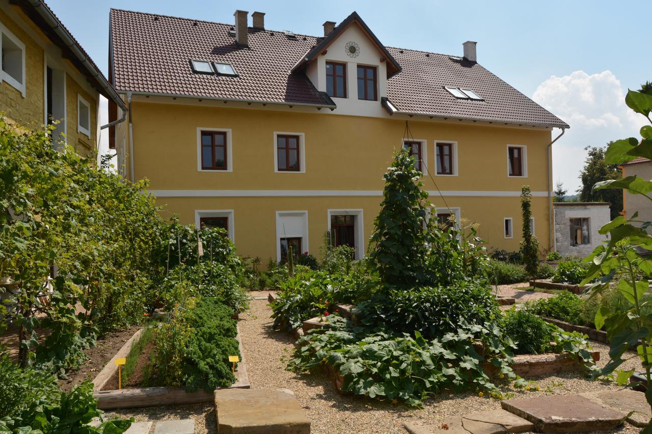 Statek Lunikov Villa Zizice Bagian luar foto