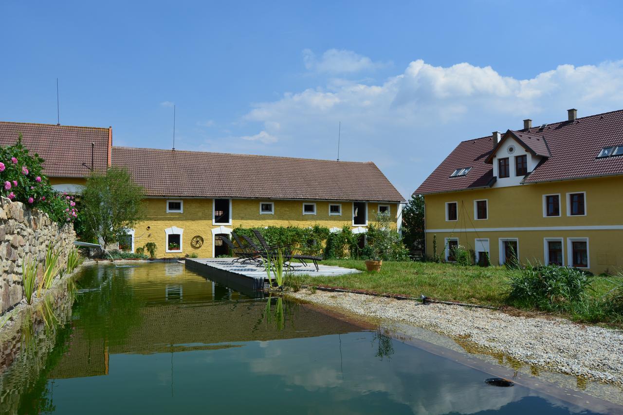 Statek Lunikov Villa Zizice Bagian luar foto