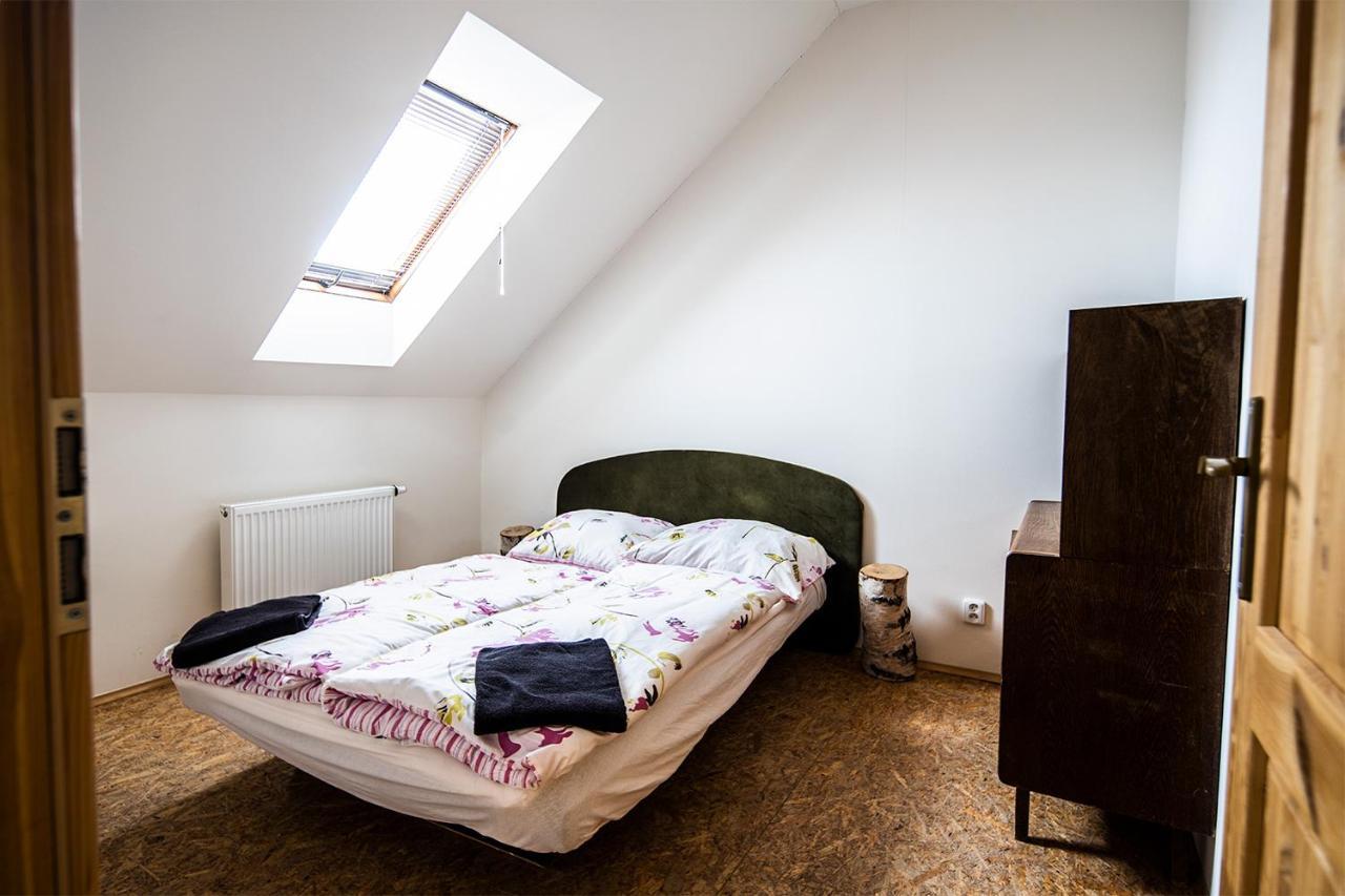 Statek Lunikov Villa Zizice Bagian luar foto